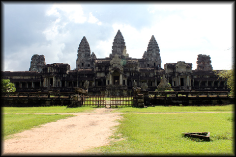 Angkor Wat Behind