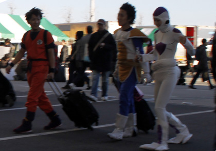 3 Cosplayers at comiket